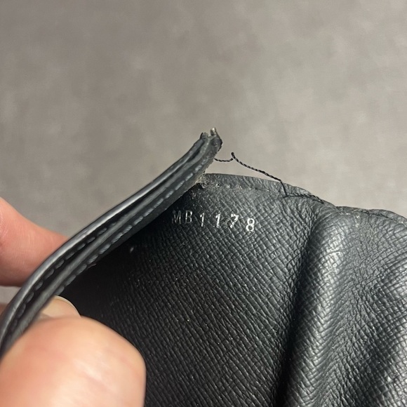 Louis Vuitton Black Checkered Wallet - Picture 4 of 11